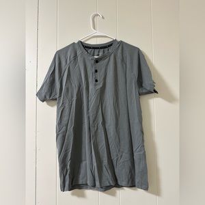 Kenneth Cole Activewear T-Shirt